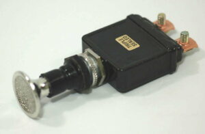 K-FOUR SWITCHES Part Number:  16-140S :  TRIPLE SEALED PULL ON SWITCH / 75 AMP/12V / SCREW TERMINALS